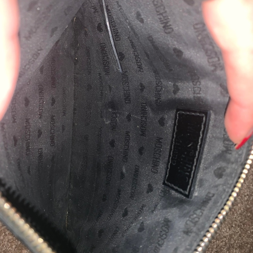 Moschino Logo Large Black Patent Leather Clutch - Picture 2 of 2